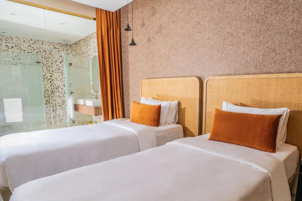 The House Hotel Ал Кхиран Екстериор снимка